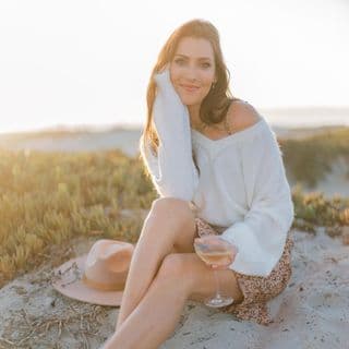 Becca Kufrin profile image