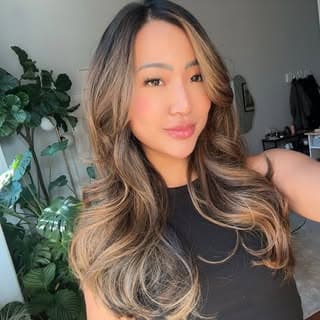 Sue  wellness beauty selfgrowth profile image