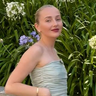 Becca Singer profile image