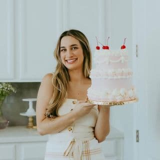 Mackenzie Lee profile image
