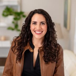 Allison Flores Baggerly |  💵 Personal Finance profile image