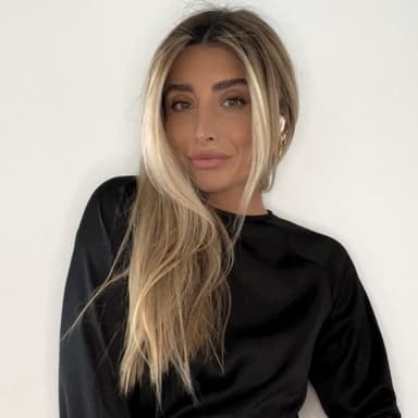 Lauren Elizabeth profile image