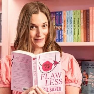 Neely | 40 | Dallas Blogger profile image