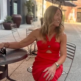 Laura profile image