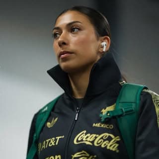 Reyna Reyes profile image