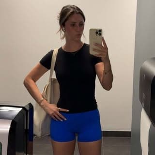 Taylor McGibbon profile image