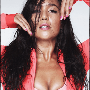 Nicole Winhoffer profile image