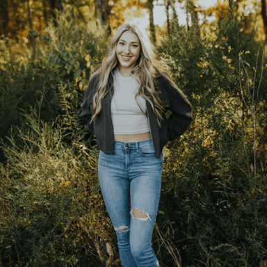 Elena Hansen profile image