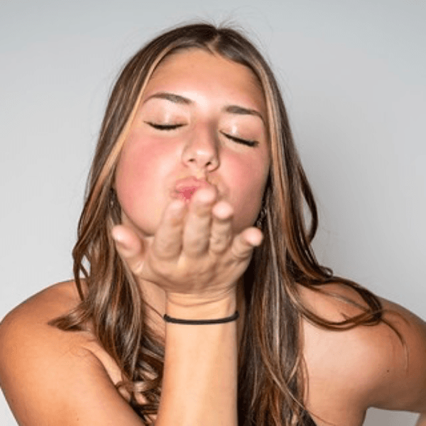 Maisy Barbosa profile image