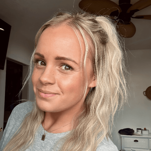 Lyndsie Lee profile image