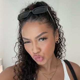 Julianna Astrid profile image
