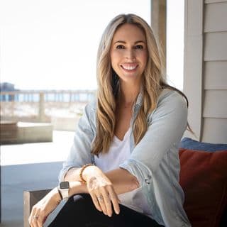 Heather Montgomery - Tennessee Family & Travel Creator profile image
