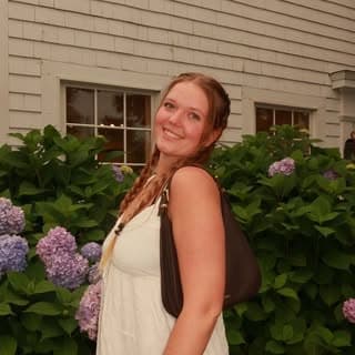 Emily Rose profile image