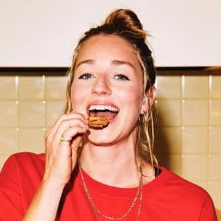 MOLLY BAZ profile image