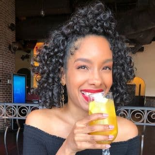 Elena | madewithsazon.com profile image