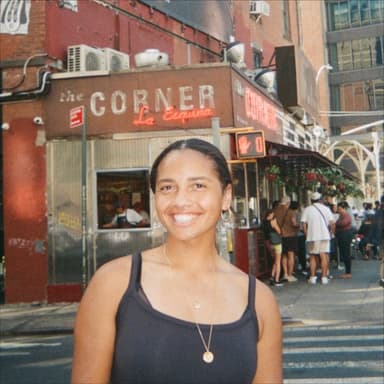 Robin LyonsMontgomery profile image