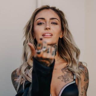 taylor nicole. 🤍 profile image