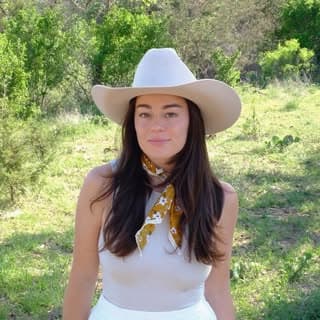 Emily profile image