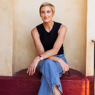 Julie Voris profile image