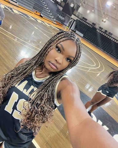 Madison Royal-Davis profile image