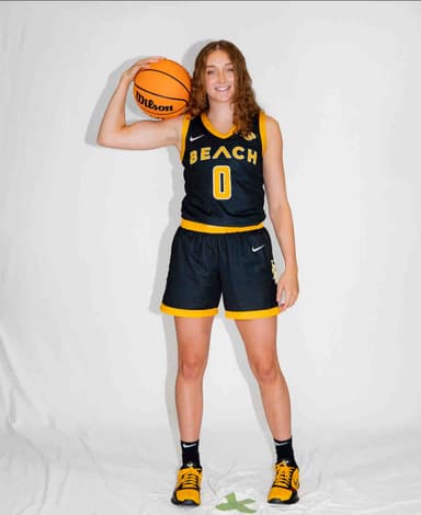 Lauren Cummings profile image