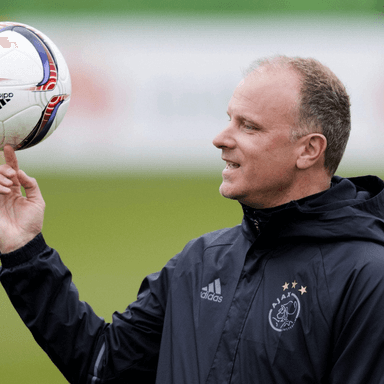 Dennis Bergkamp profile image