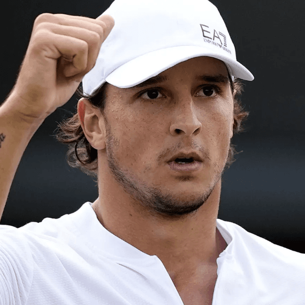 Luciano Darderi profile image