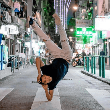 DERRICK LEONG profile image