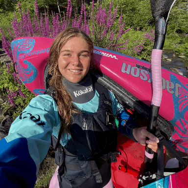 Abby Holcombe profile image