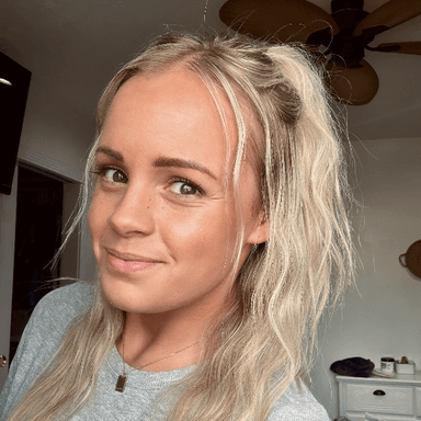 Lyndsie Lee profile image