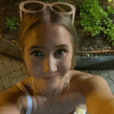 Bella Robinson profile image